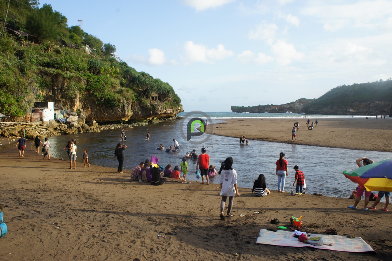 ‘gunung_kidul_pantai_baron_pantai7