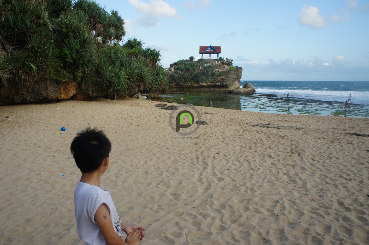 ‘gunung_kidul_pantai_kukup_pantai4'