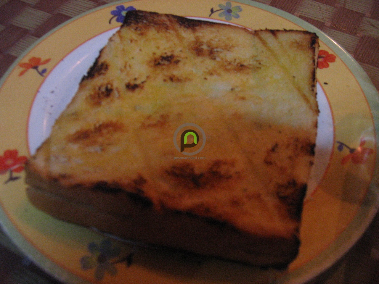 ‘batu_roti_bakar_yoenoes_roti