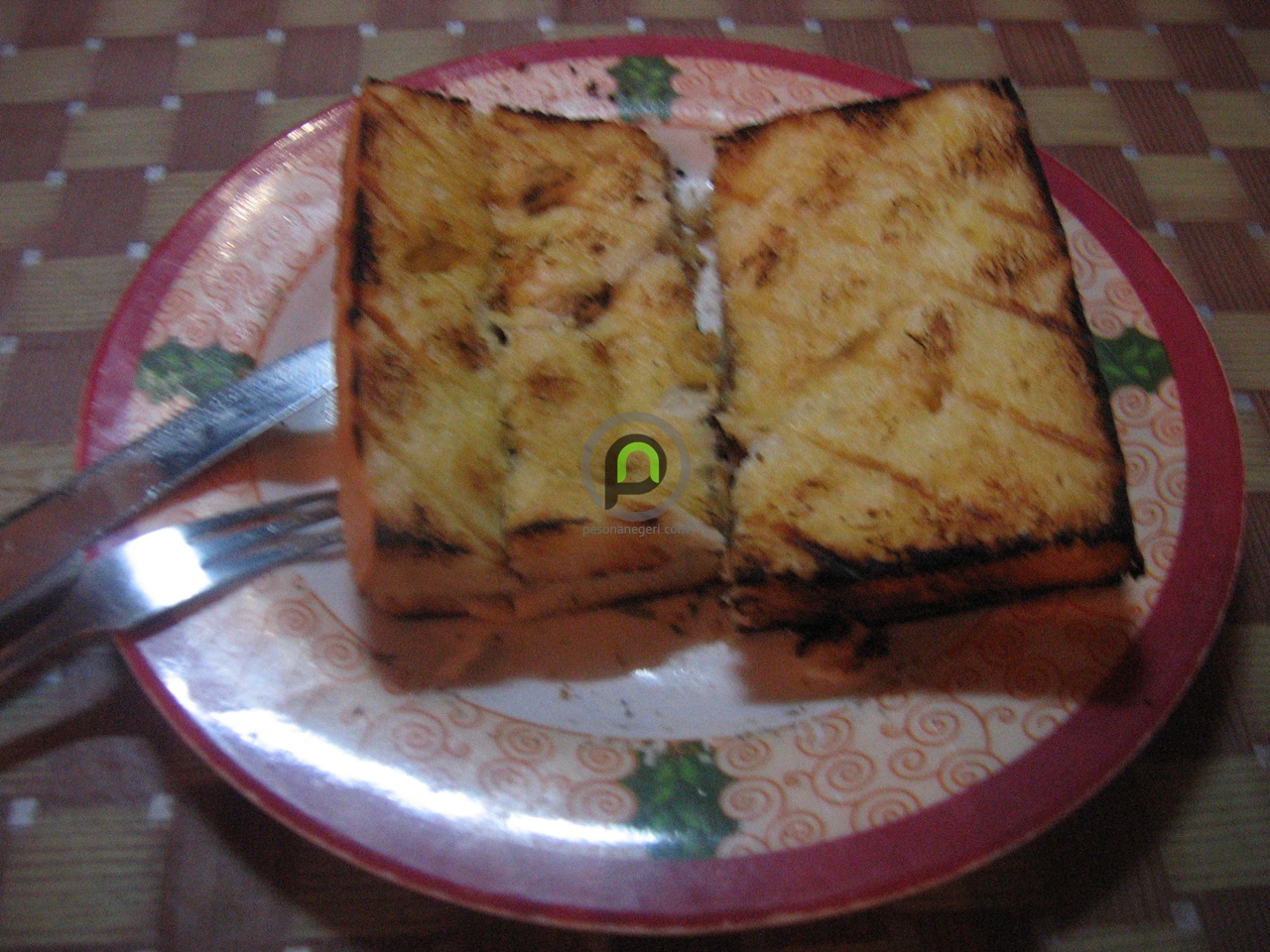 ‘batu_roti_bakar_yoenoes_roti2