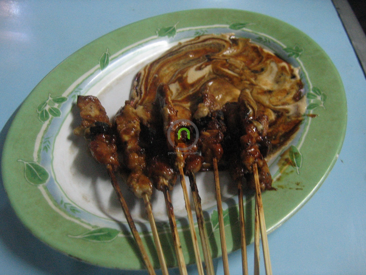 ‘batu_roti_bakar_yoenoes_sate