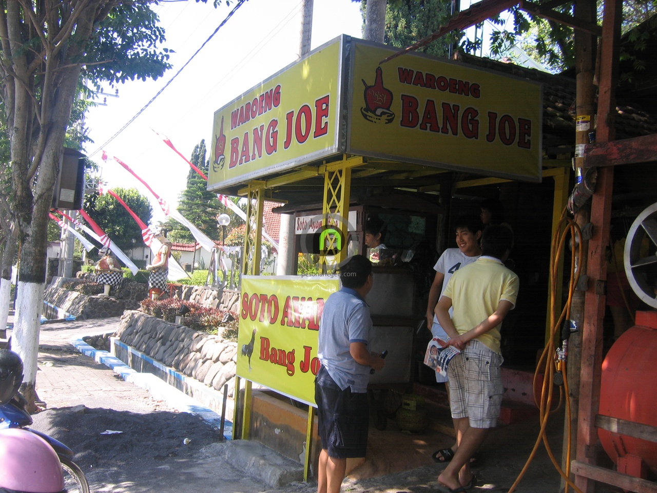 ‘batu_soto_ayam_bang_joe_suasana