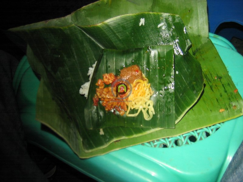 ‘denpasar_nasi_jinggo_thamrin_daging_sedang