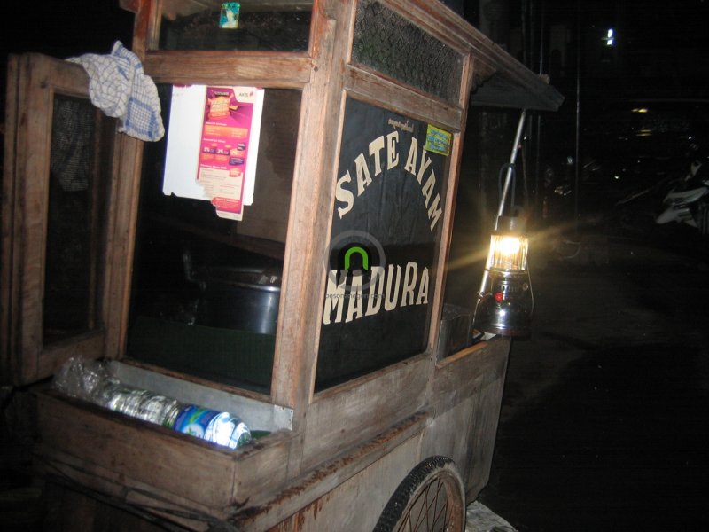 ‘denpasar_nasi_jinggo_thamrin_sate_madura2