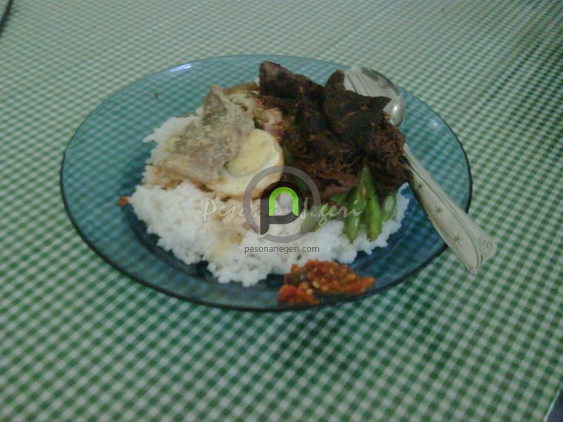 ‘malang_nasi_campur_madura_araya_nasi_campur