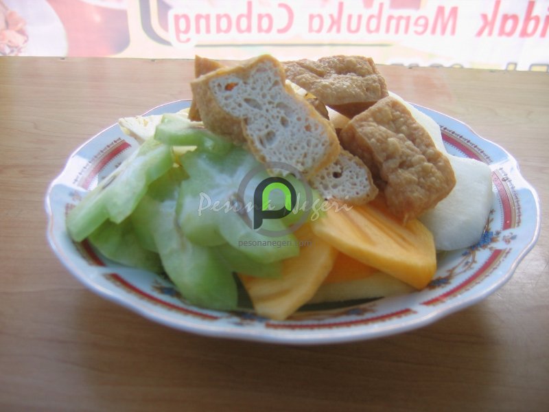 ‘malang_rujak_manis_ananas_pak_bejo_rujak_manis