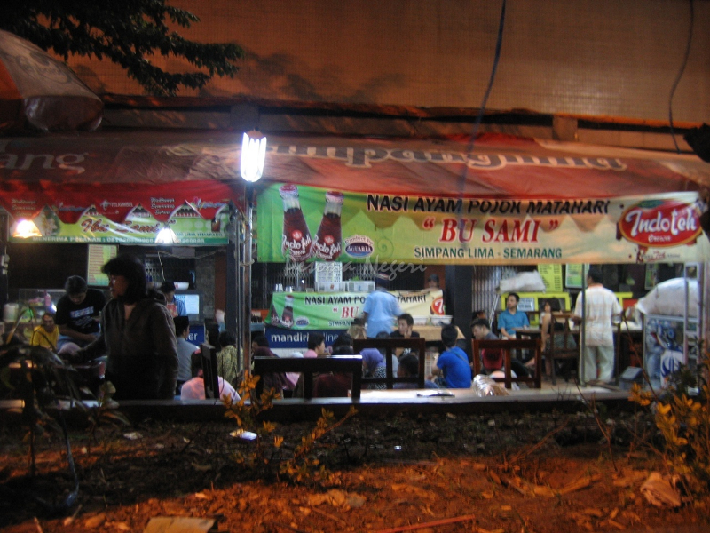 ‘semarang_nasi_ayam_pojok_matahari_ibu_sami_lokasi