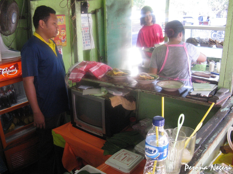 ‘semarang_nasi_goreng_babat_pak_karmin_mberok_lokasi2