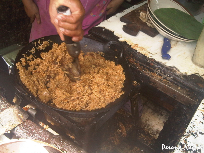 ‘semarang_nasi_goreng_babat_pak_karmin_mberok_masak2