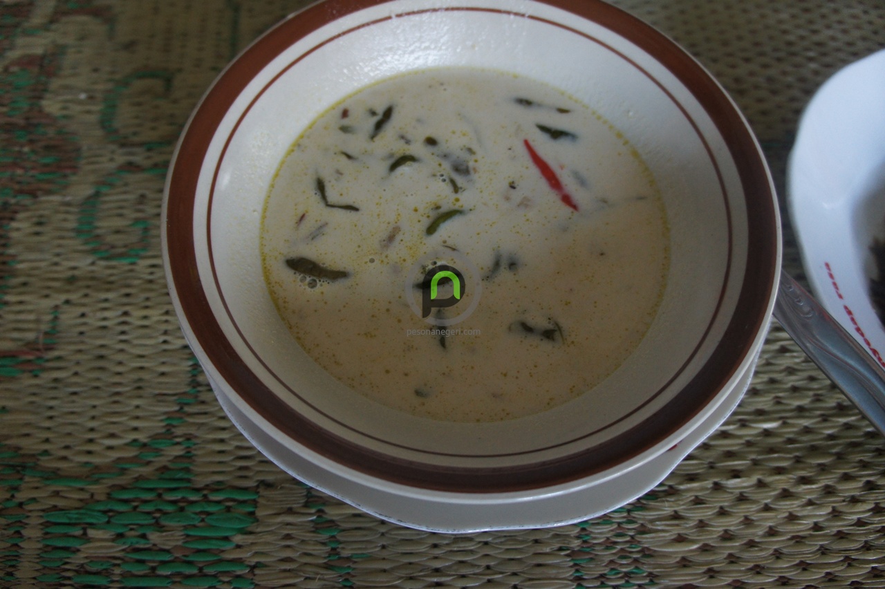 ‘semanu_lesehan_pari_gogo_sayur